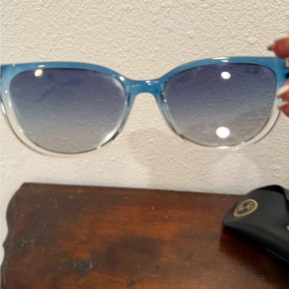 Ray-Ban sunnies, Caribbean blue frames, gray fade lenses. Case included - Picture 8 of 10